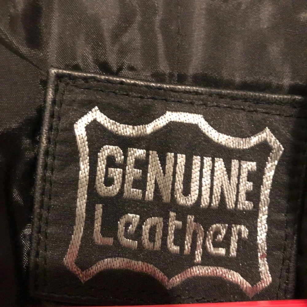 *SOLD* Vintage Leather Motorcycle Women’s Jacket - Picture 4 of 10